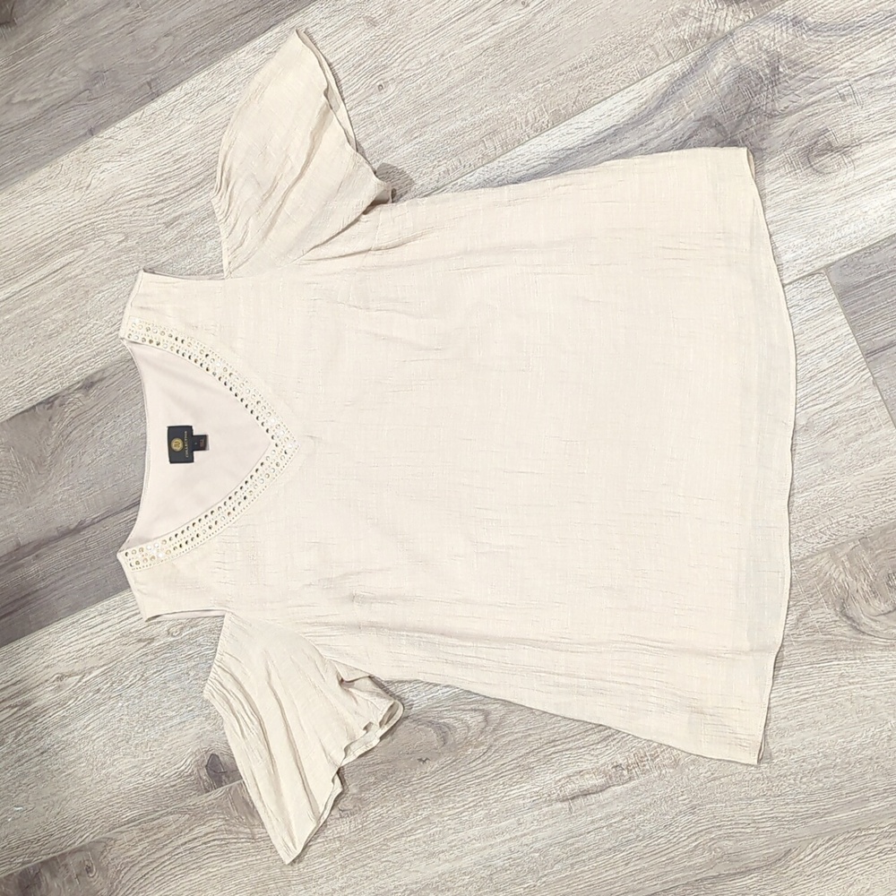JM Collection Cold Shoulder Top - Picture 3 of 11